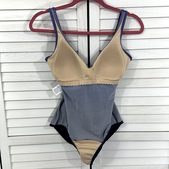 Lands End Slendersuit Swimsuit Size 6 One Piece Blue Ombre - Picture 8 of 12